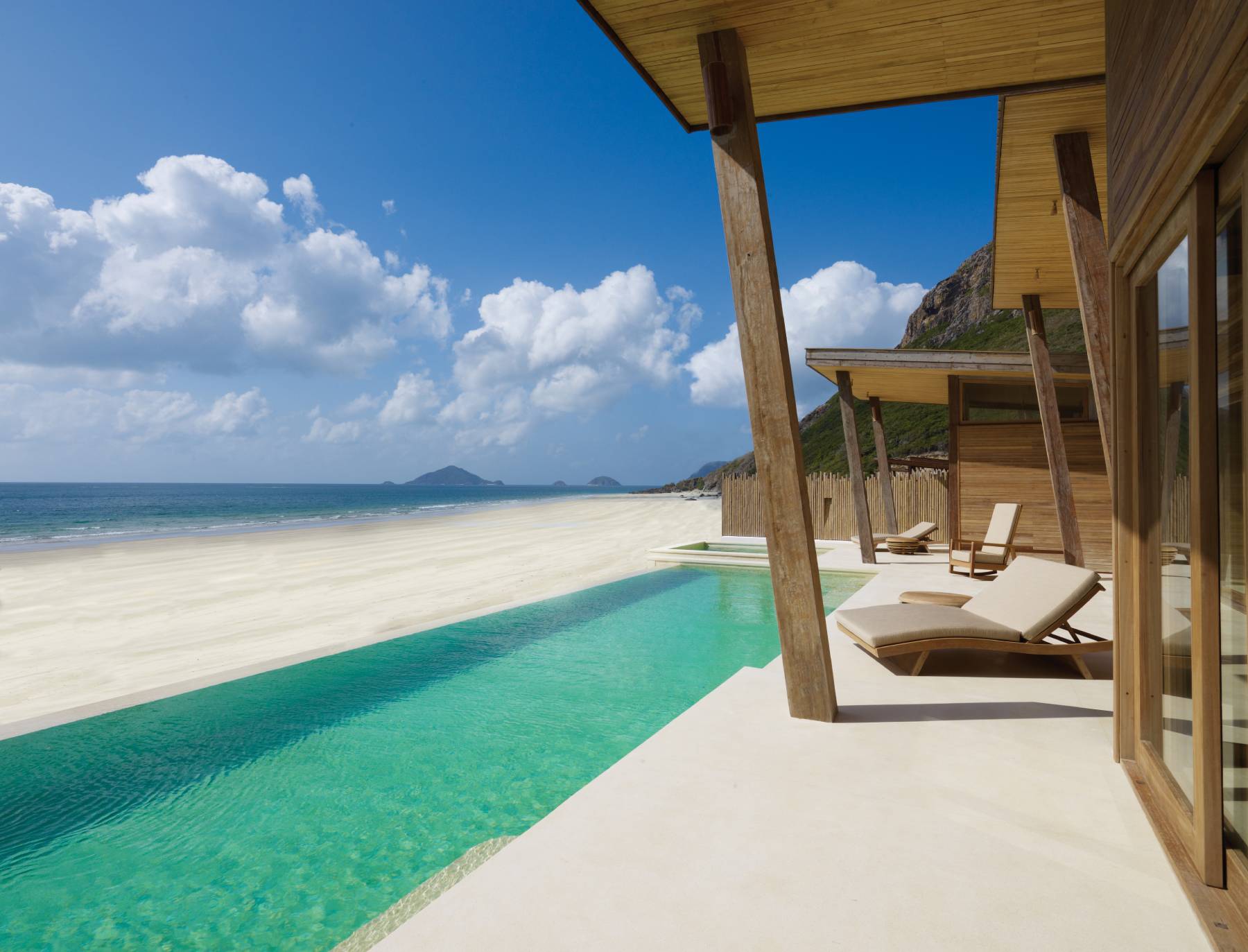 ultimate-luxury-beach-villa